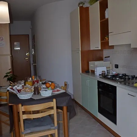 Ca' Gialla ベッド・アンド・ブレックファスト モンタニャーナ